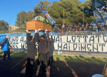 Ragusa, funerali del 29enne Giacomo Fidone: l'addio degli Ultras del Ragusa Calcio