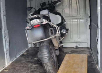 Vittoria, moto rubata dentro un furgone: ladro senza patente e con oltre 2 mila euro contanti