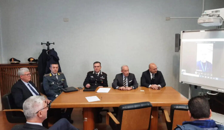 Ragusa, discariche abusive e fumarole: tolleranza zero per chi inquina