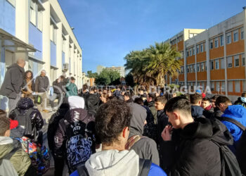 Ragusa, continua la protesta degli studenti del Ferraris