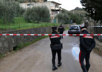 Strage Altavilla, durante il massacro la 17enne inviava anche messaggi alle amiche