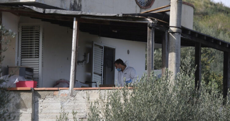 Strage Altavilla, la superstite: rifarei tutto, dovevamo liberarli dal diavolo. Legali rinunciano a difesa