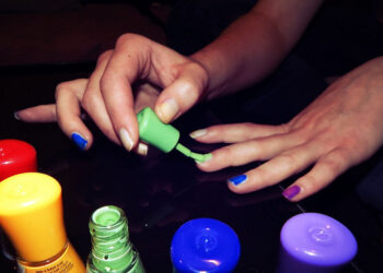 Unghie 2024: 5 tendenze per un look alla moda