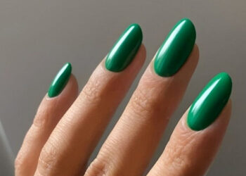 Colori unghie estate 2024: le tendenze da non perdere