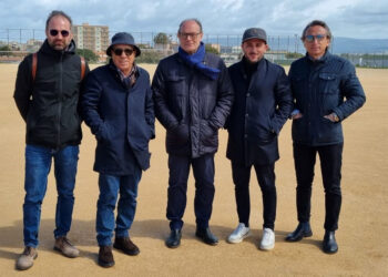 Vittoria, inerbimento del campo di calcio Emaia