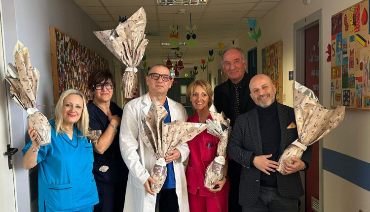 Le uova di N'uovo nelle pediatrie degli ospedali di Ragusa