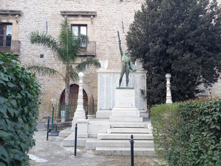 Comiso Europa Verde chiede per il 25 aprile il tricolore al Monumento ai Caduti