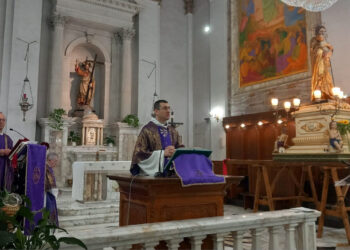 Oggi a Ragusa l'adorazione eucaristica e recita del Rosario