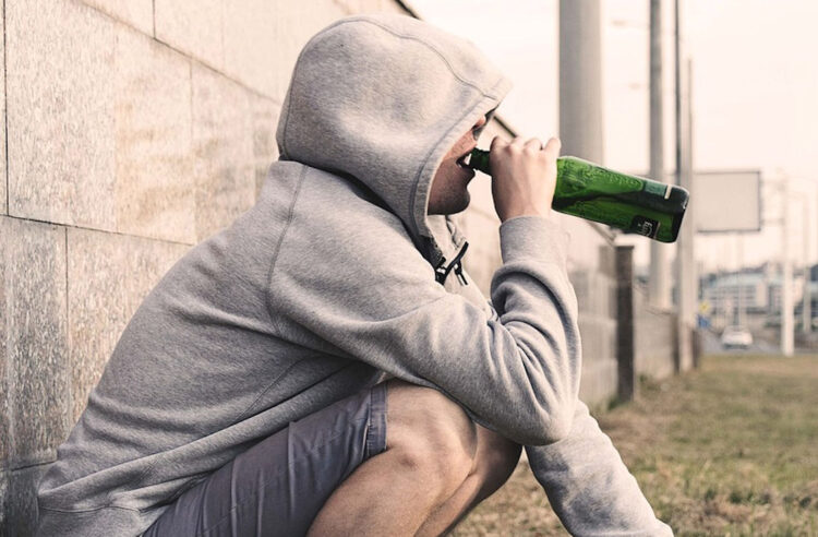 Allarme abuso di alcol e fumo fra gli studenti