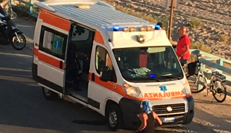 Ragusa, proroga servizio infermieristico a bordo dell’ambulanza di Scoglitti