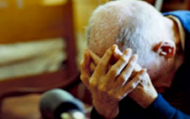 Anziano picchiato e rapinato a Modica, arrestato 26enne: 2 sono ricercati