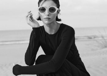 Emporio Armani scegli la spiaggia di Sampieri per la collezione Moda 2024