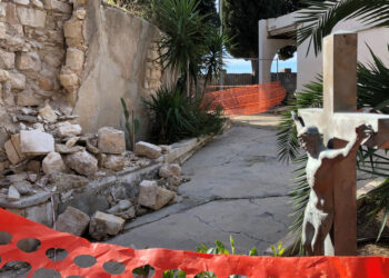 Cimitero Ispica, crollato parte di muro di cinta