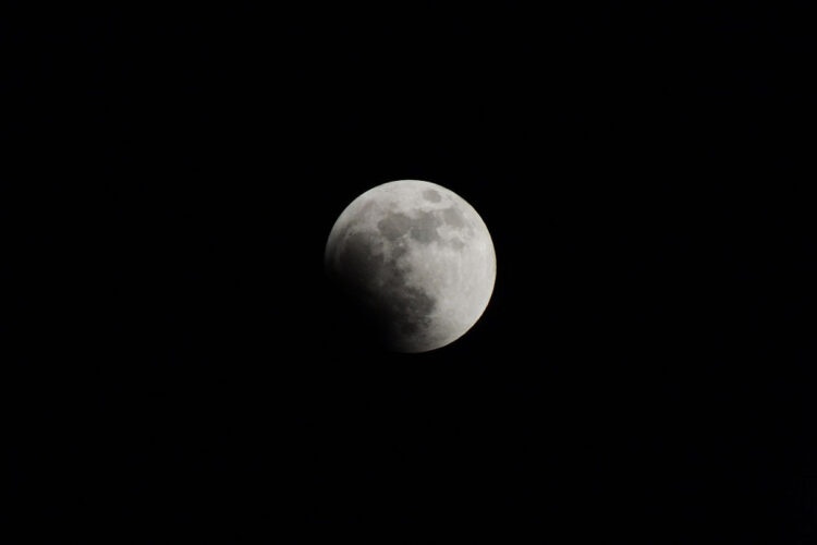 Eclissi parziale di Luna di penombra a marzo