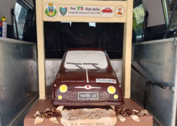 Una Fiat 550 di cioccolato