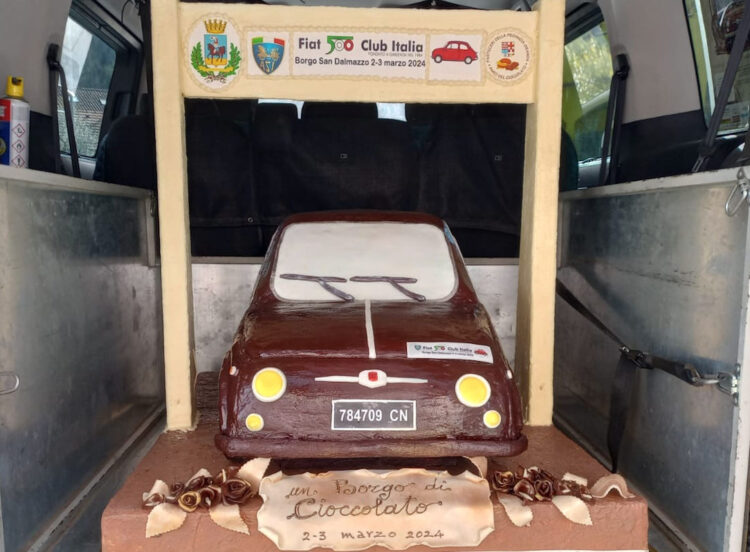 Una Fiat 550 di cioccolato