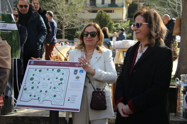 Modica, dai Lions una mappa tattile a Villa Silla