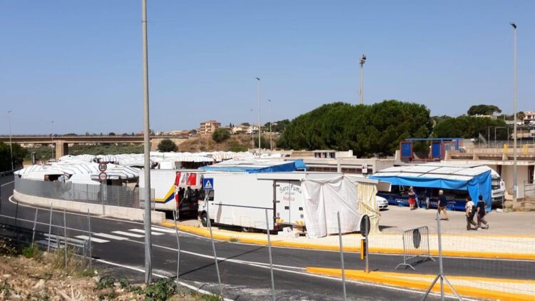 Modica, sanzionati ambulanti al mercato