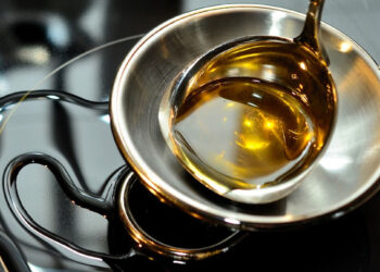 Bere un cucchiaino di olio di oliva al giorno fa bene alla salute