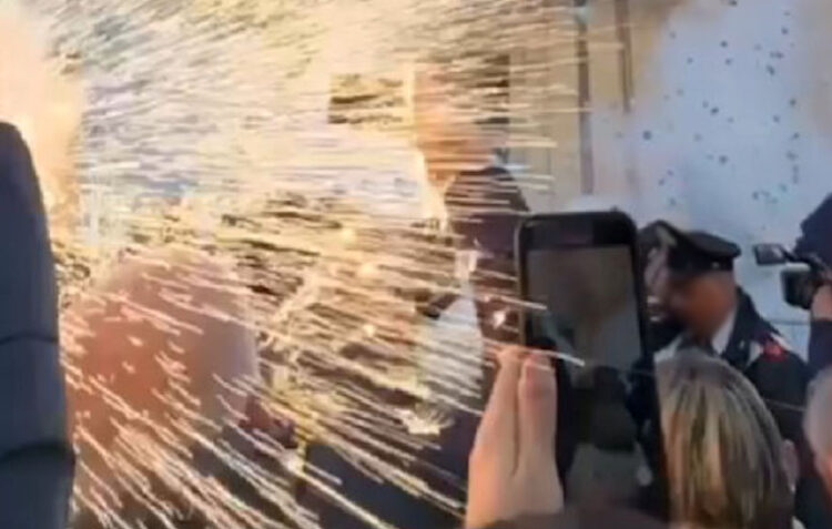 Petardo esplode tra la folla: tragedia sfiorata nel Ragusano