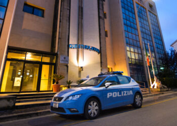 Ragusa, straniero con droga nel centro storico: denunciato