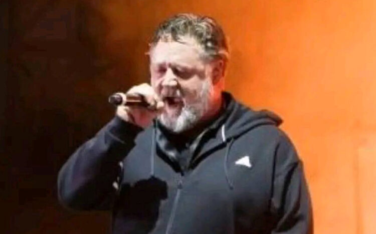 Russell Crowe canterà a Noto con la sua band: unica tappa in Sicilia