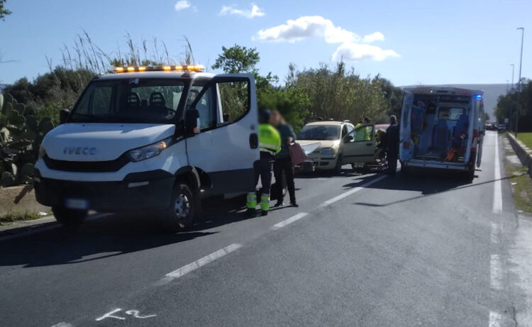 Incidente, maxi tamponamento sulla Vittoria Comiso: 6 feriti