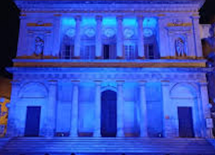 Il Teatro Comunale di Vittoria si tinge di Blu