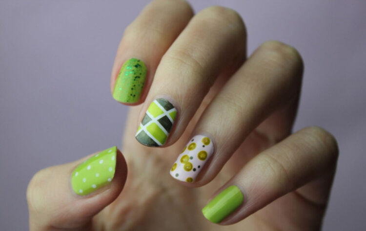 Unghie Primavera-Estate 2024: tendenze e colori