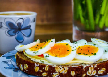 Dieta con riso e uova sode: si dimagrisce davvero?