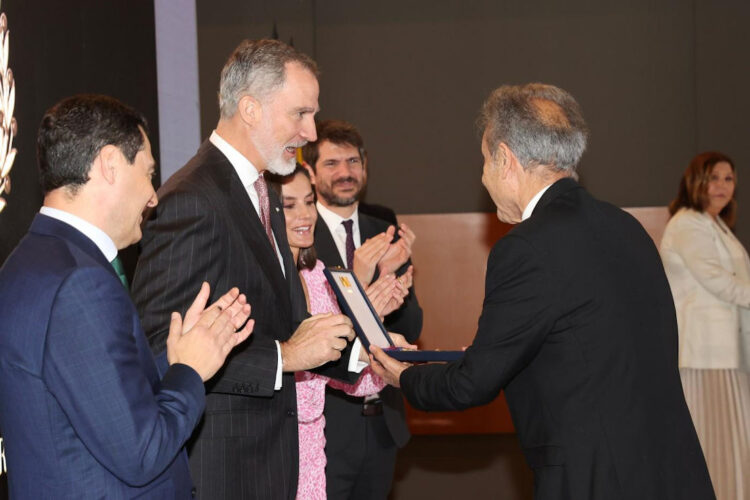 Spagna: medaglia d’Oro al Merito delle Belle Arti al cittadino onorario di Ragusa Pedro Cano