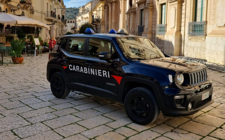 Scicli, bambino di 5 anni con fratture alle braccia e alle gambe: arrestato il padre 39enne