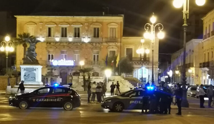 Problemi di sicurezza a Vittoria: dal furto in cartolibreria alla rissa in piazza del Popolo