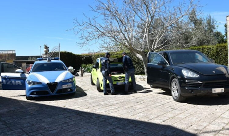 Modica, sequestrate due auto rubate a Palermo e Catania