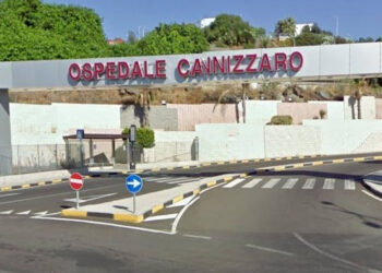 Incendio in bar a Catania, esplode bombola: ferito il proprietario