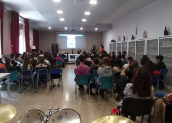 Il lavoro del cronista contro fake news e propaganda al Carducci di Comiso