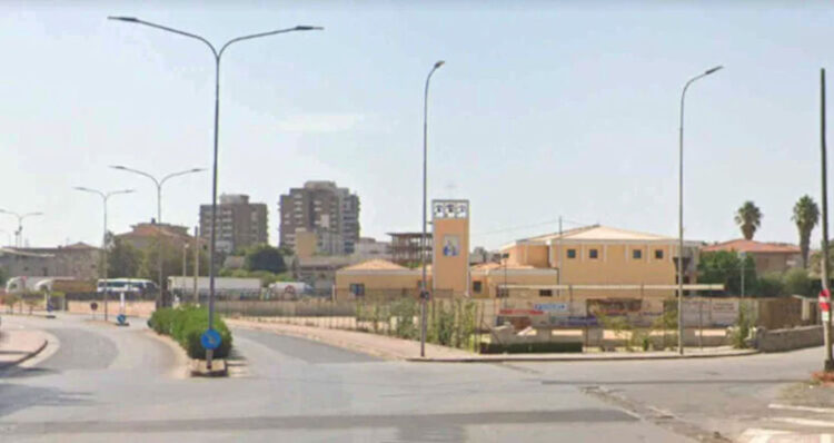 Tragedia a Modica, esce di casa e muore