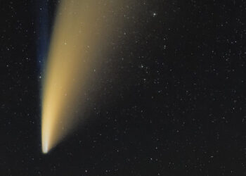 Eclissi totale di Sole: quando sarà buio in pieno giorno si vedrà la cometa del diavolo