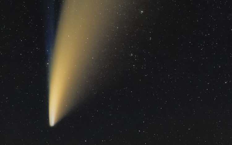 Eclissi totale di Sole: quando sarà buio in pieno giorno si vedrà la cometa del diavolo