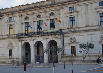 Ragusa, i tre caballeros interrogano sugli 8 scuolabus elettrici