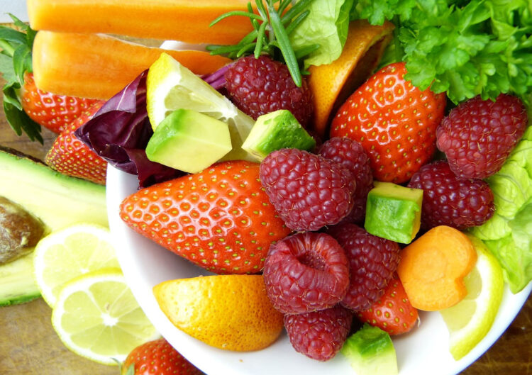 La frutta nella dieta chetogenica con pochi carboidrati