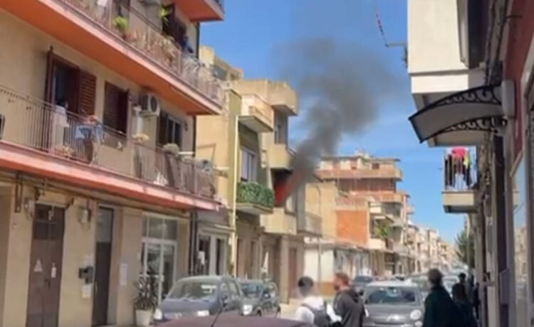Incendio in un'abitazione a Vittoria