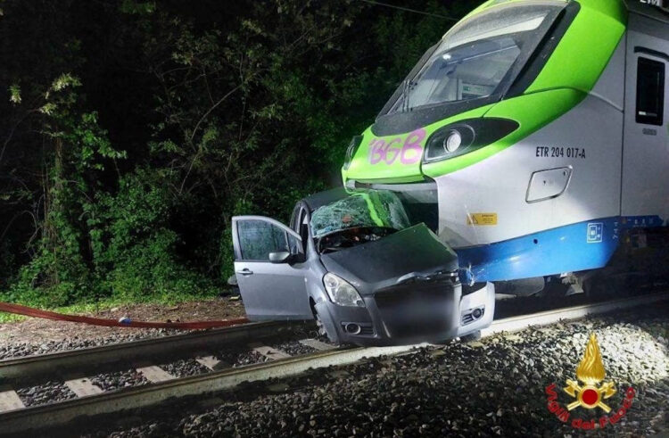 Travolta e uccisa da un treno al passaggio a livello: chi era Luisa Astori