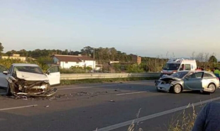 Pauroso incidente nel Cosentino: scontro tre 3 auto: coinvolti due coniugi di Scicli