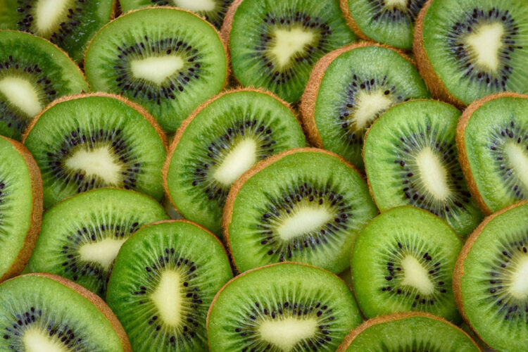 Mangiare kiwi fa dimagrire? I 3 segreti miracolosi che pochi conoscono