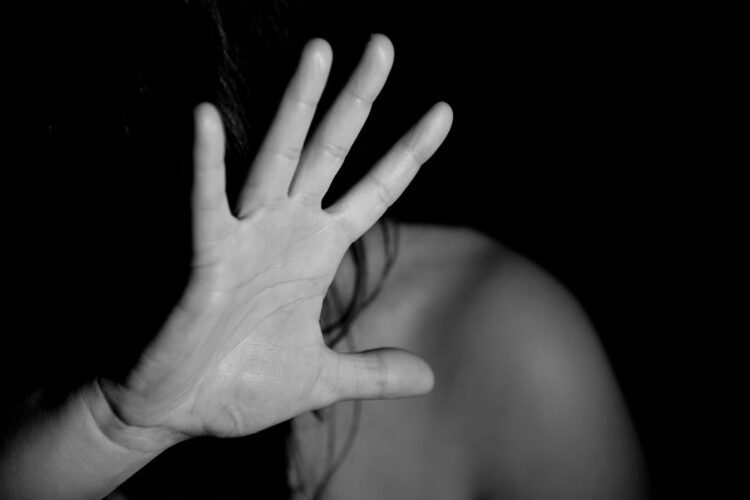 Comiso, maltratta la moglie: divieto di avvicinamento per un 29enne