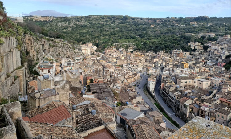 Modica: si gira uno spot pubblicitario di una nota casa automobilistica