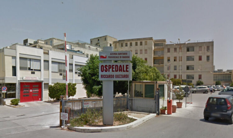 Vittoria, sorpresi all’ospedale con mezzo chilo di marijuana: arrestati