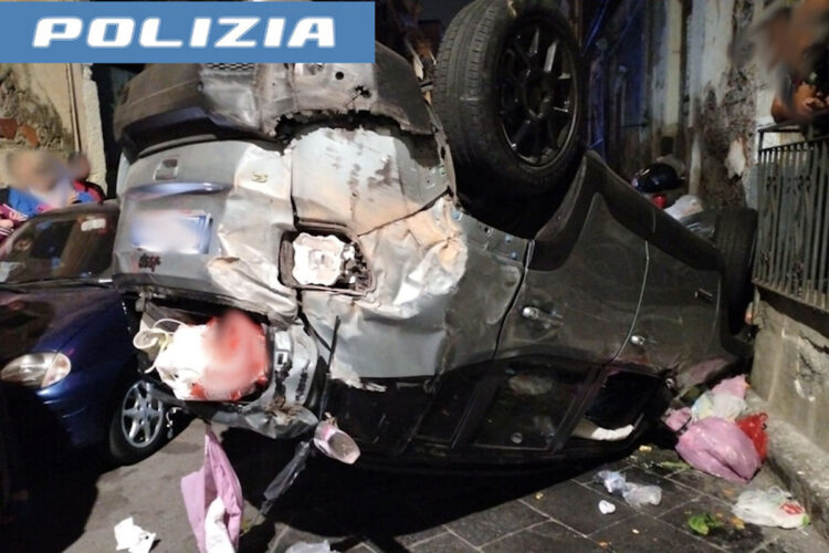 Ha 77 mila euro in auto, scappa e cappotta: arrestato