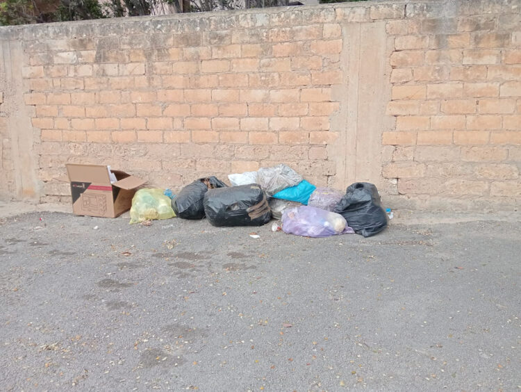 Un lettore ci scrive: discarica a cielo aperto a Marina di Ragusa